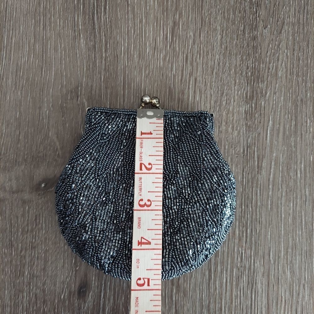 Vintage La Regale Gray Beaded Kiss Lock Mini Handbag / Coin Pouch - Picture 10 of 10